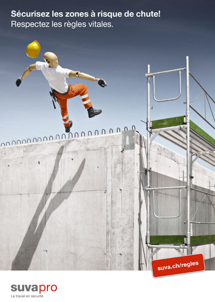 Affiche mettant en garde contre le risque de chute, 2015