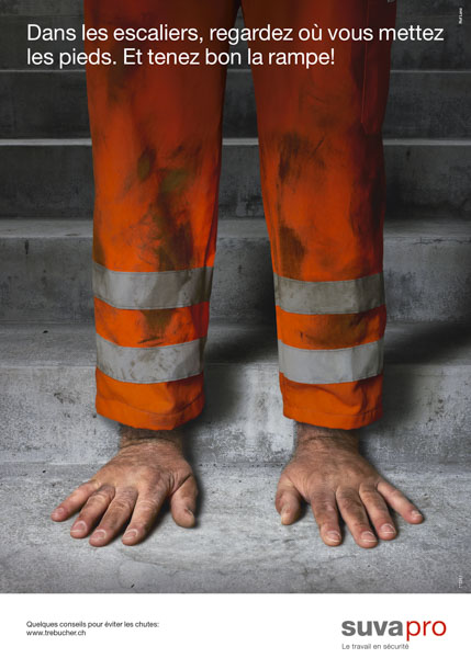Affiche mettant en garde contre le risque de chute dans les escaliers, 2011