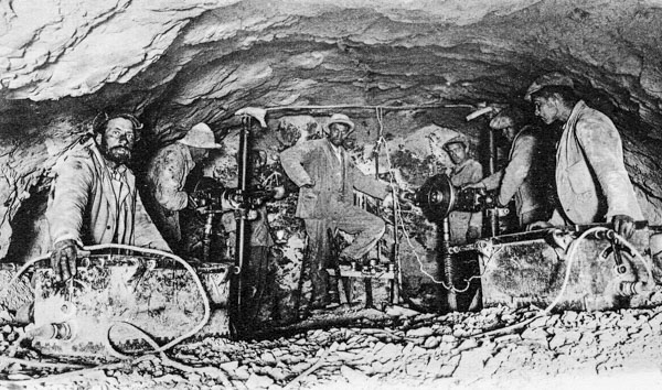 Forage pour le Chemin de fer de la Jungfrau, vers 1900